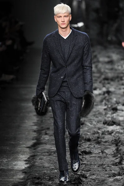 Look 39